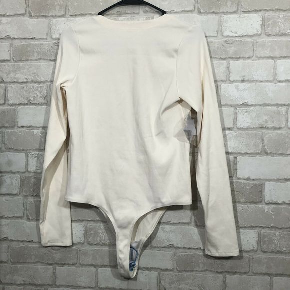 Ribbed Ivory Long Sleeve Henley Thong Bodysuit - Picture 10 of 11